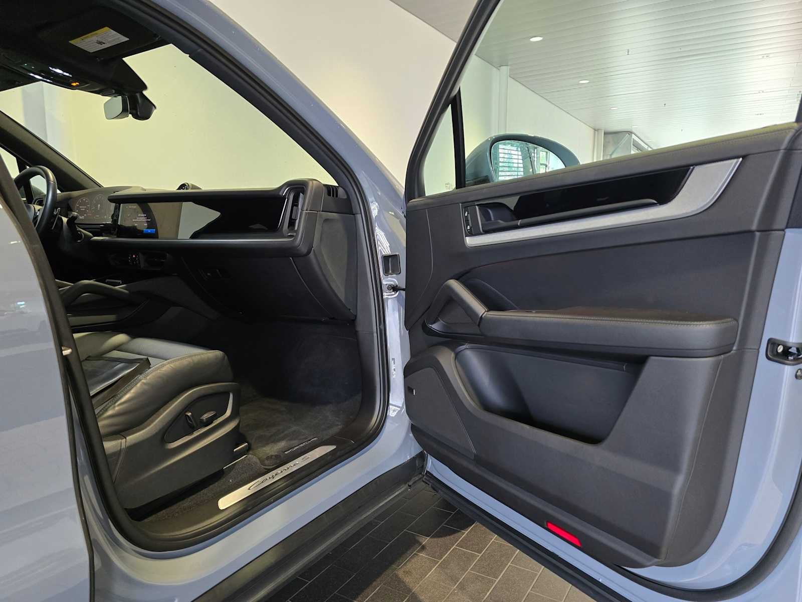 2024 Porsche Cayenne S