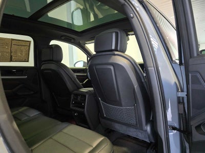 2024 Porsche Cayenne S