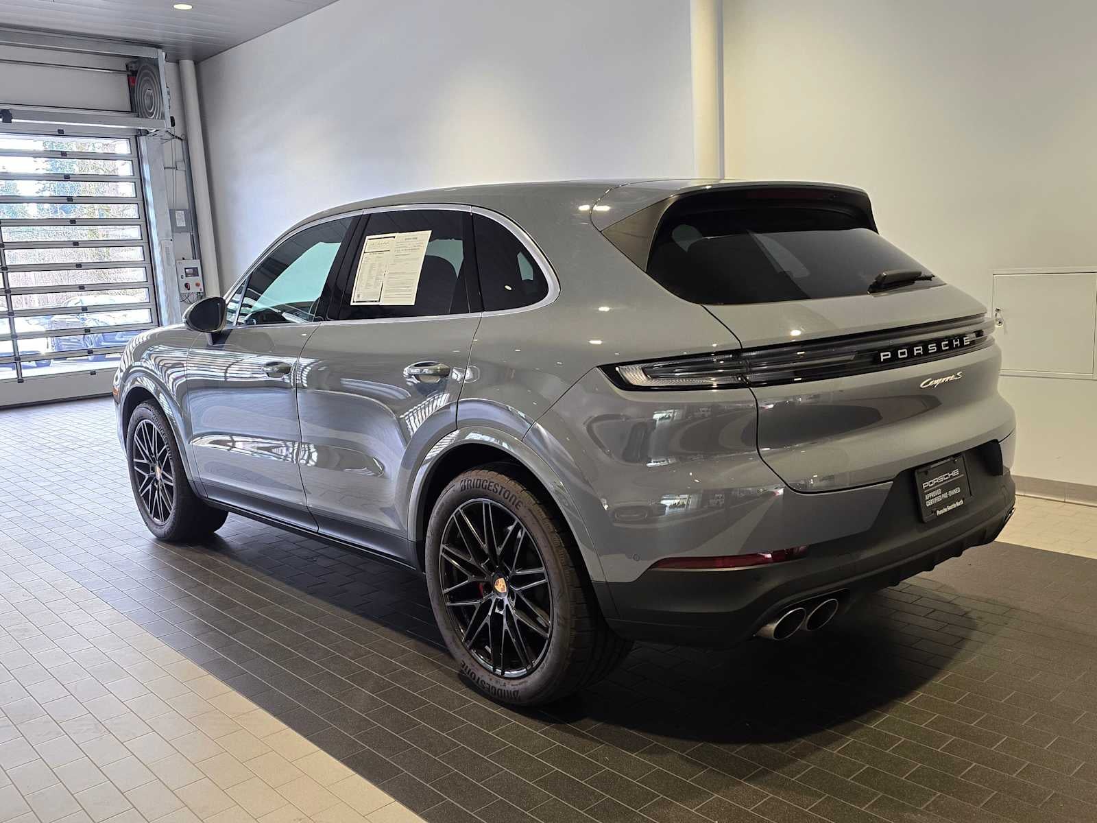 2024 Porsche Cayenne S