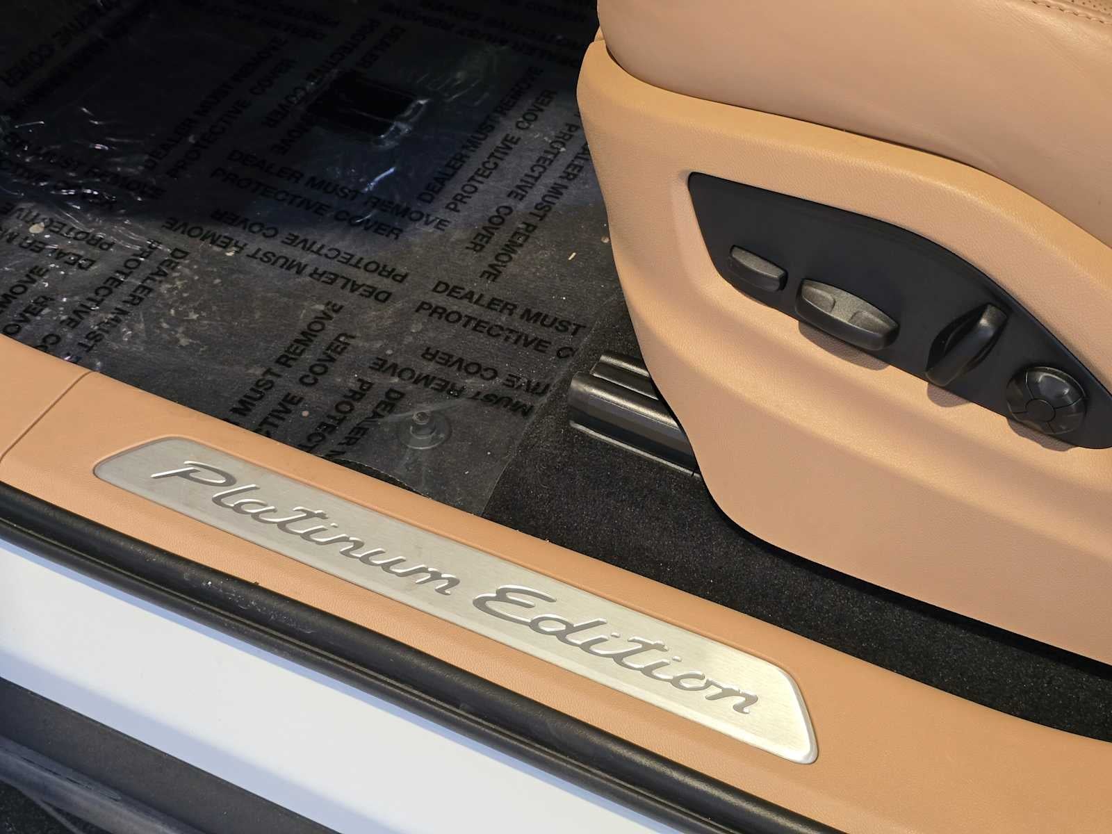 2023 Porsche Cayenne Platinum Edition Hybrid