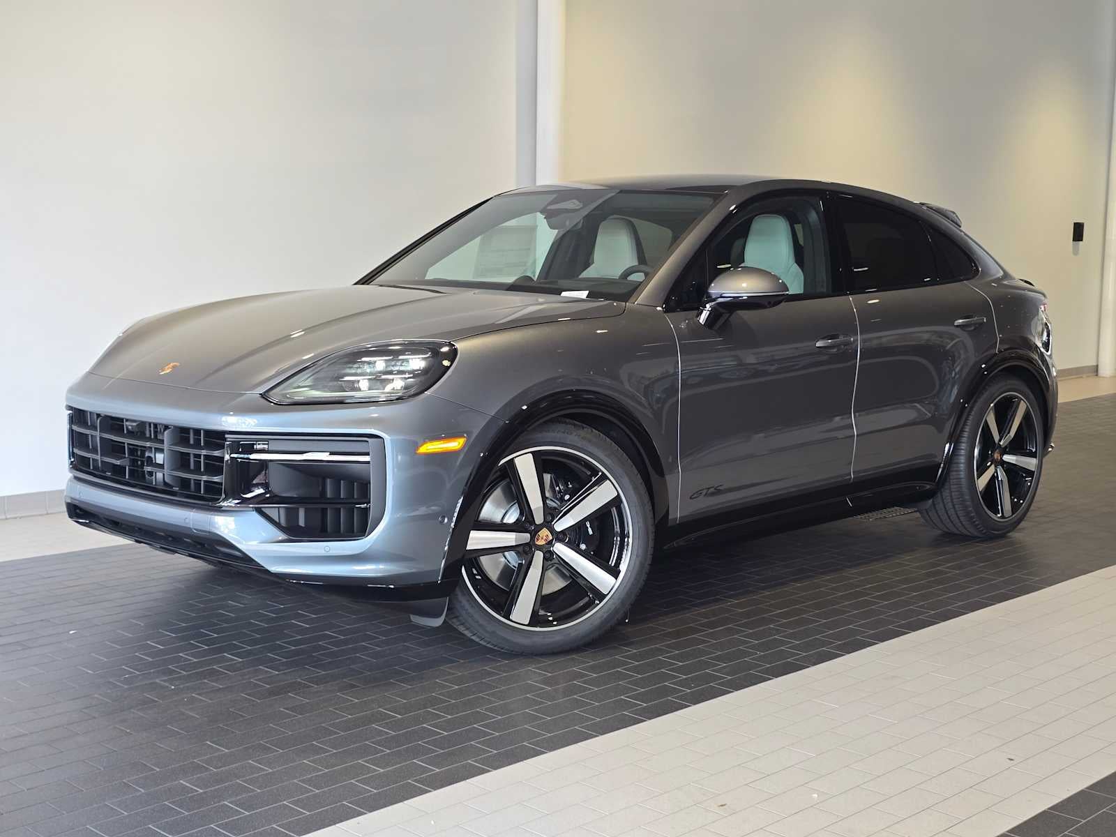 2026 Porsche Cayenne Cayenne GTS Coupe