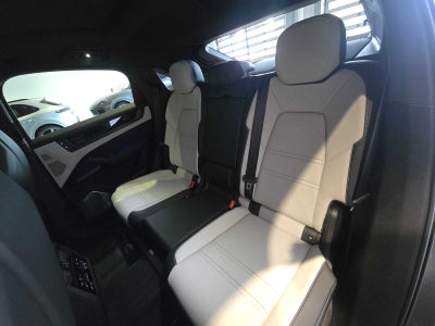 2026 Porsche Cayenne Cayenne GTS Coupe