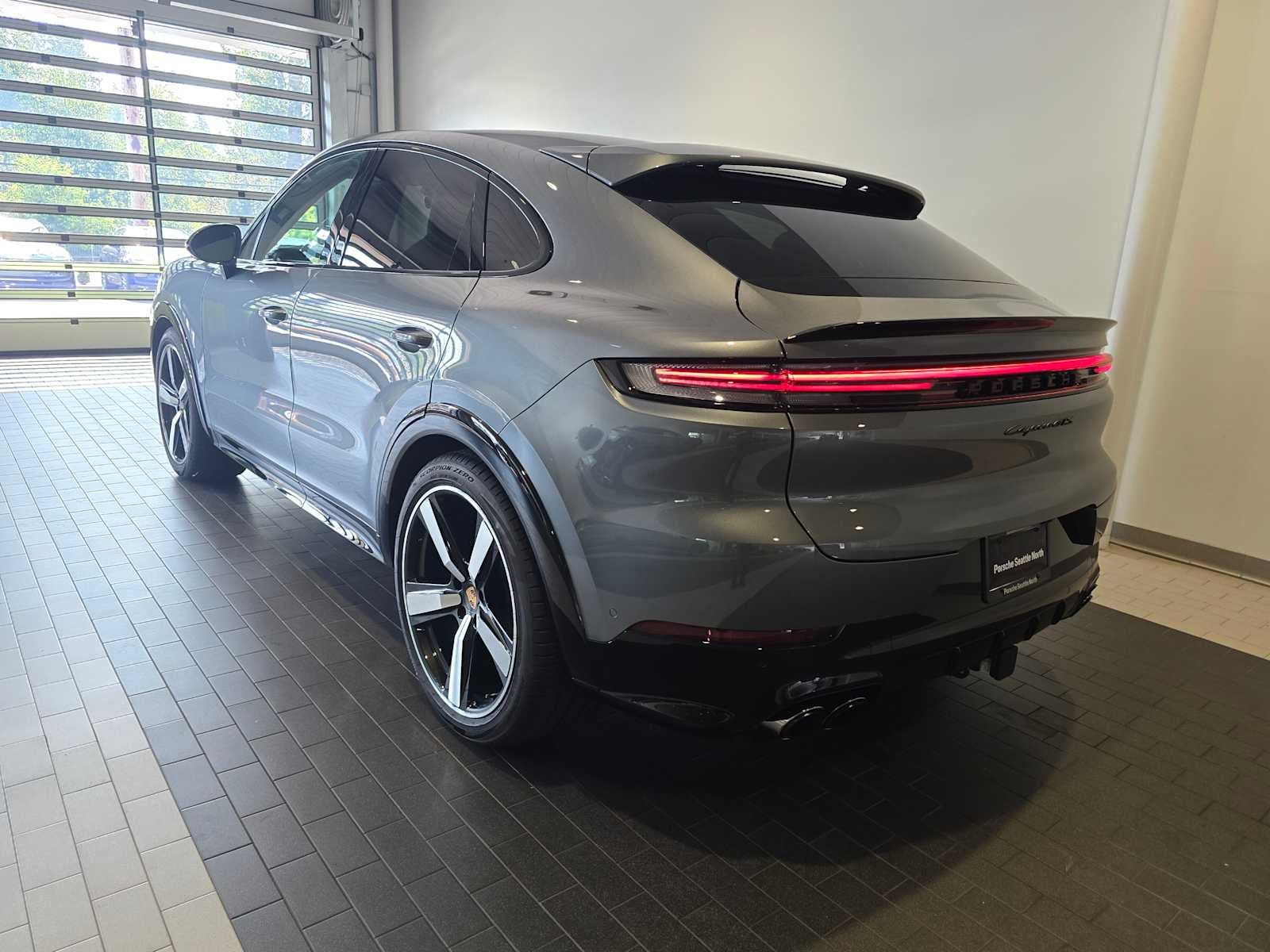 2026 Porsche Cayenne Cayenne GTS Coupe