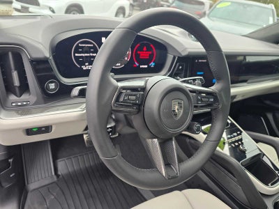 2025 Porsche Cayenne Turbo E-Hybrid