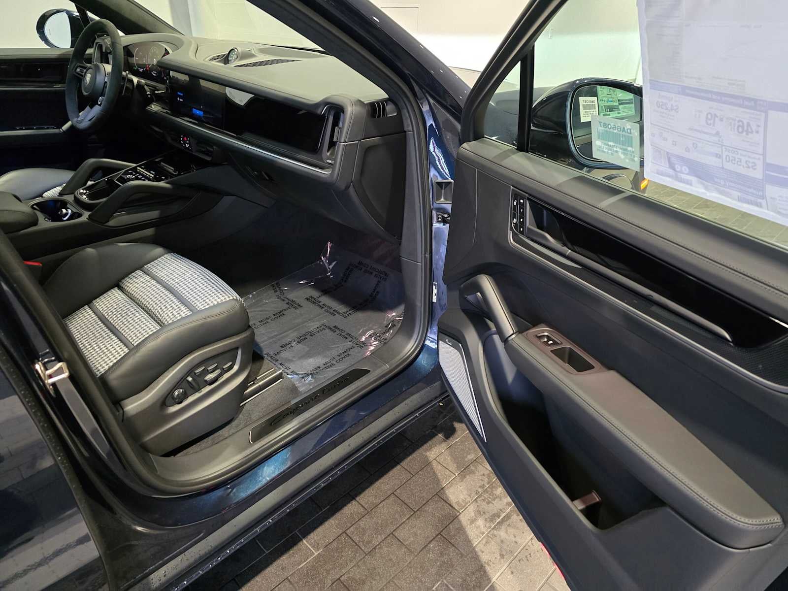 2026 Porsche Cayenne Turbo E-Hybrid