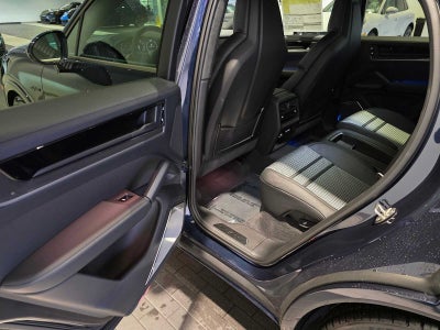 2026 Porsche Cayenne Turbo E-Hybrid