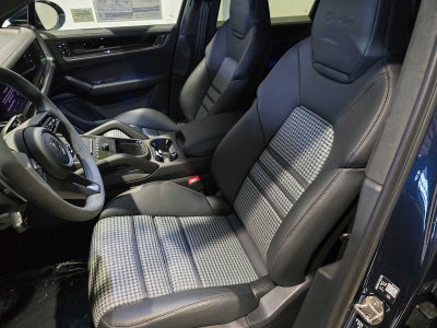 2026 Porsche Cayenne Turbo E-Hybrid