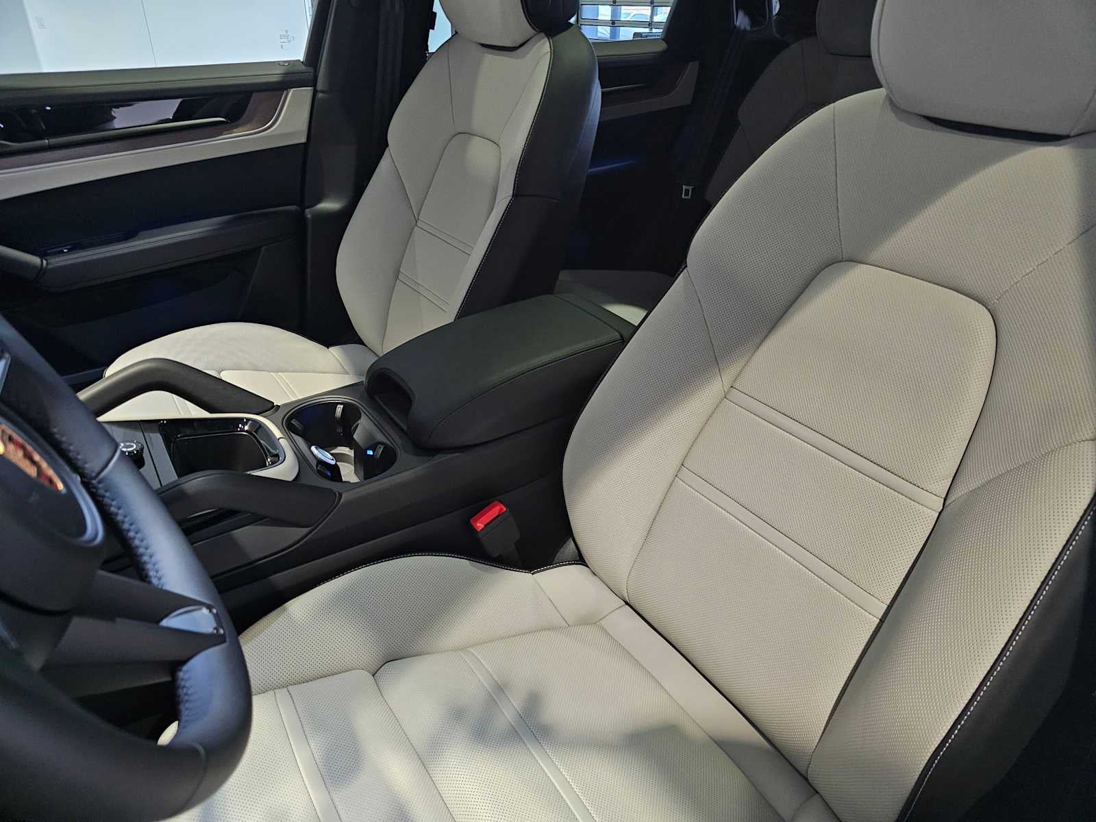 2025 Porsche Cayenne S E-Hybrid