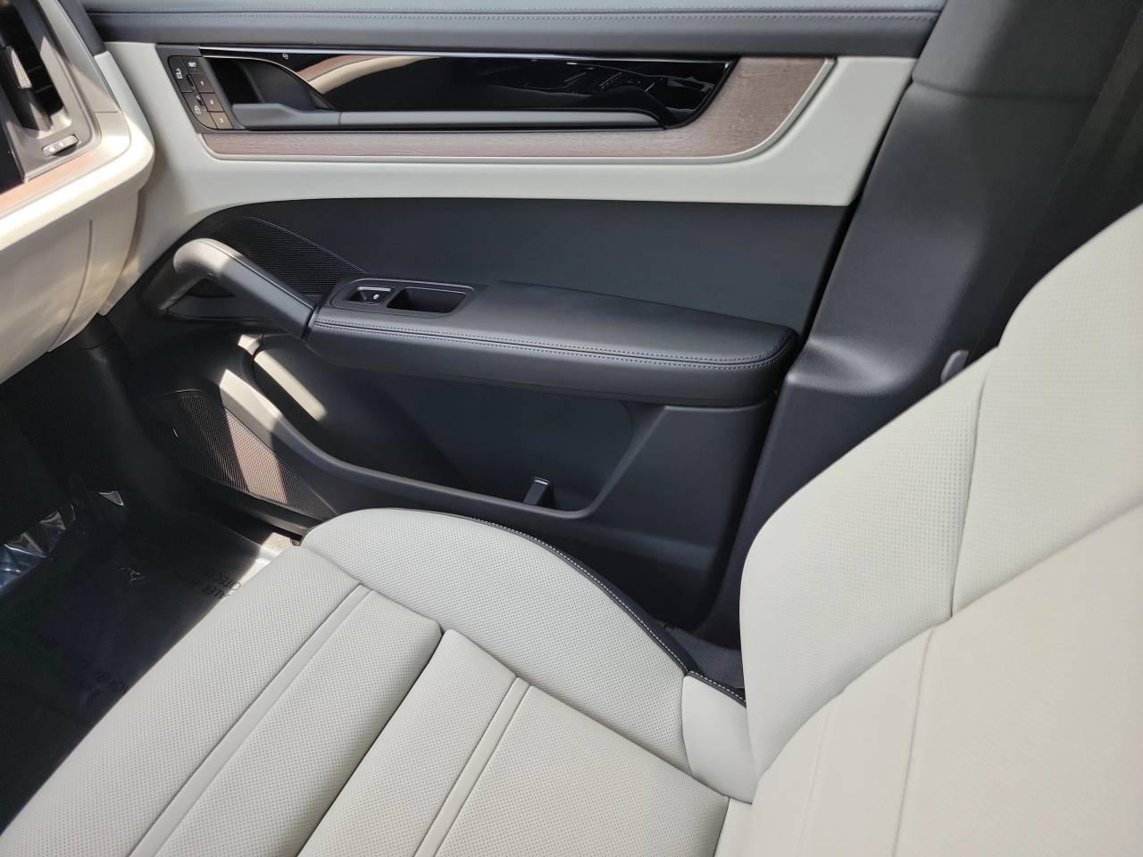 2025 Porsche Cayenne S E-Hybrid