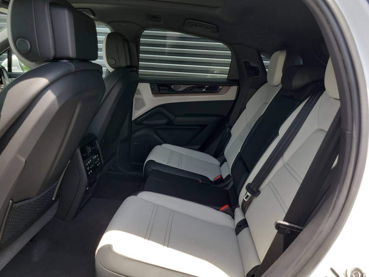 2025 Porsche Cayenne S E-Hybrid