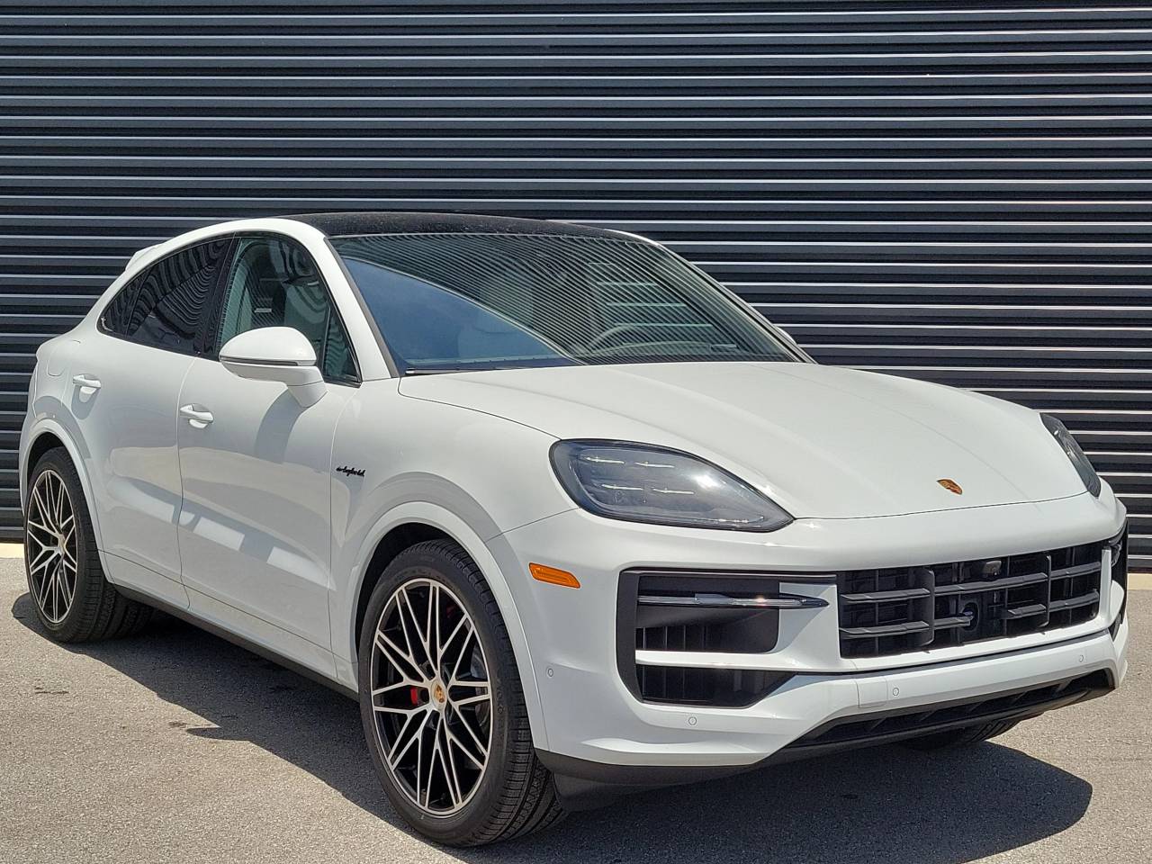 2025 Porsche Cayenne S E-Hybrid
