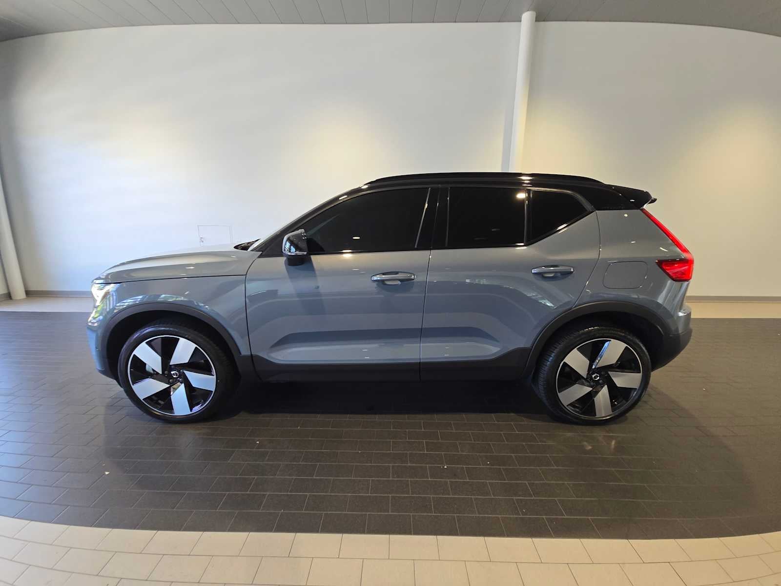 Used 2023 Volvo XC40 Ultimate with VIN YV4ED3UM3P2082844 for sale in Lynnwood, WA