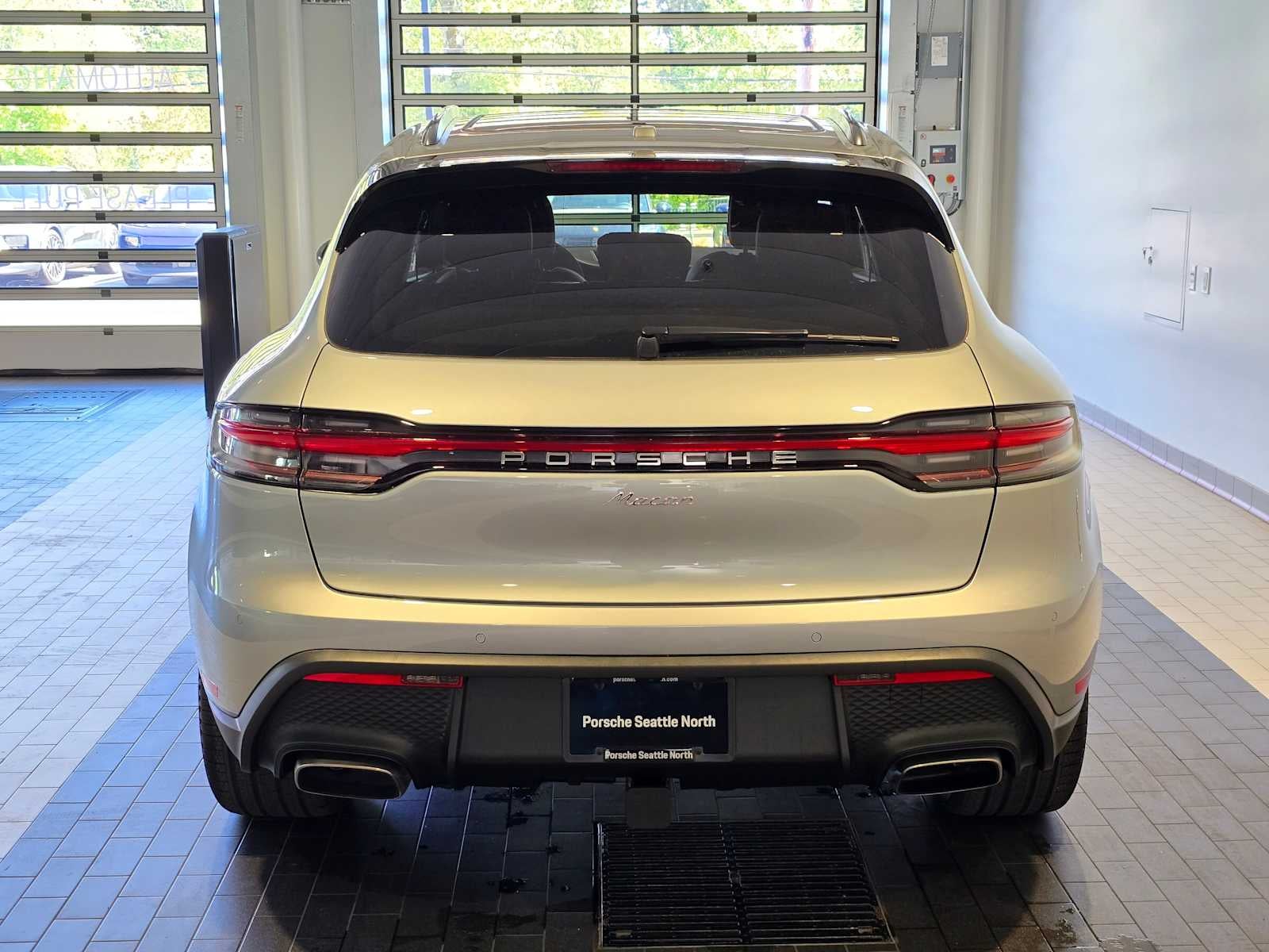 2026 Porsche Macan Macan