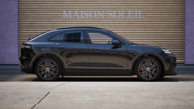 2026 Porsche Macan Macan 4S Electric