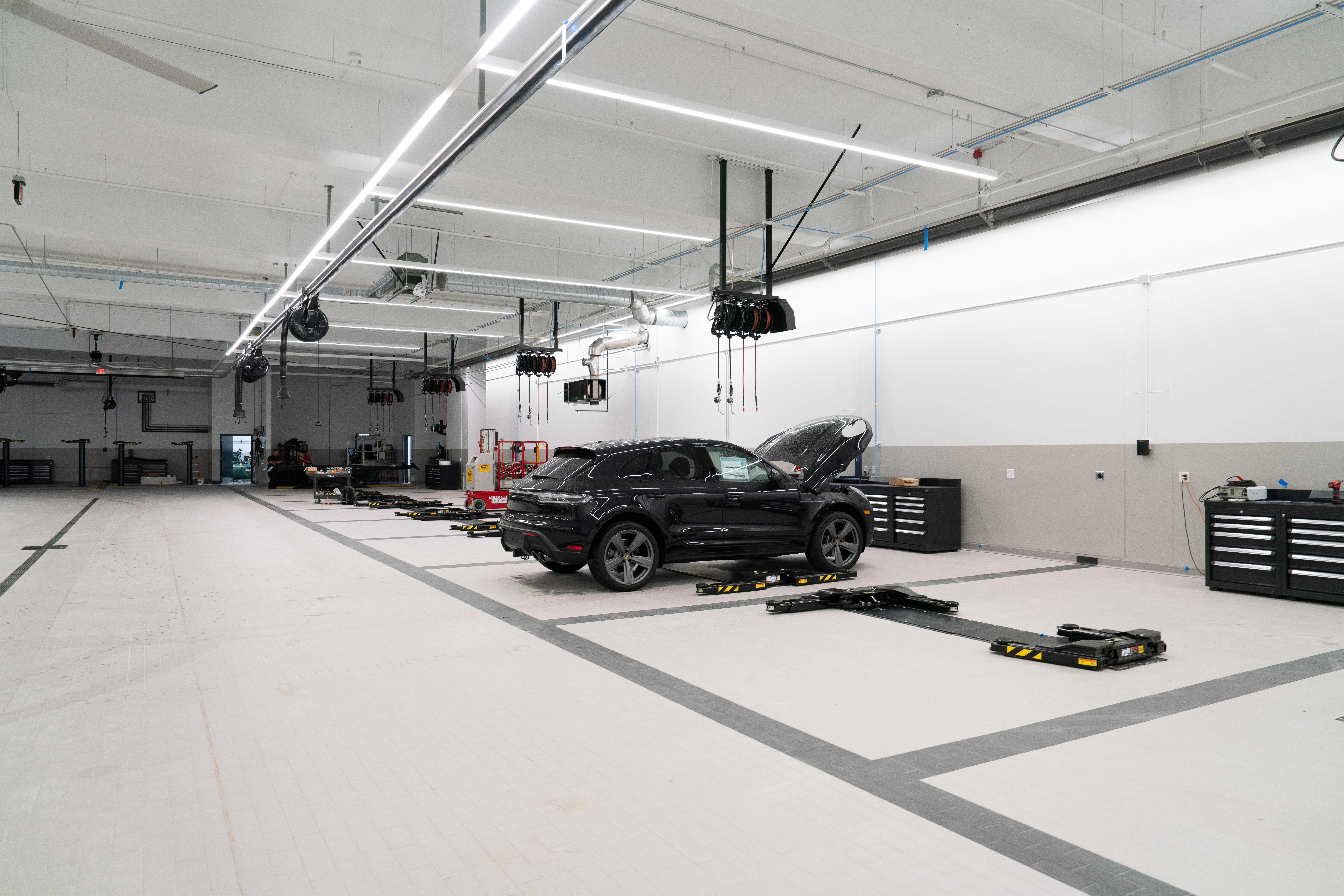 Porsche Seattle North Service Center